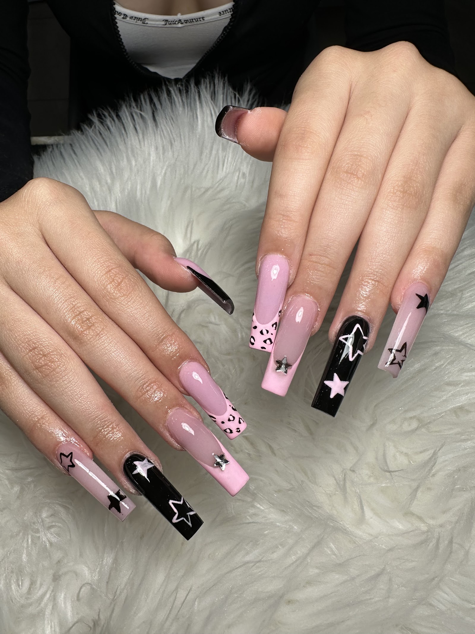 Luxx Nail Bar nail photo 2